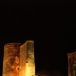 برج دختر باکو در شب