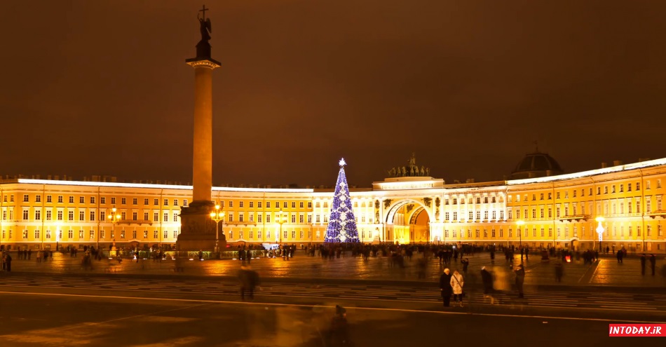 میدان کاخ سن پترزبورگ چیست؟