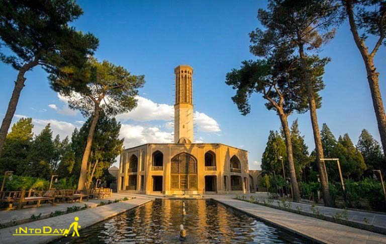 باغ دولت اباد از جاهای دیدنی ایران
