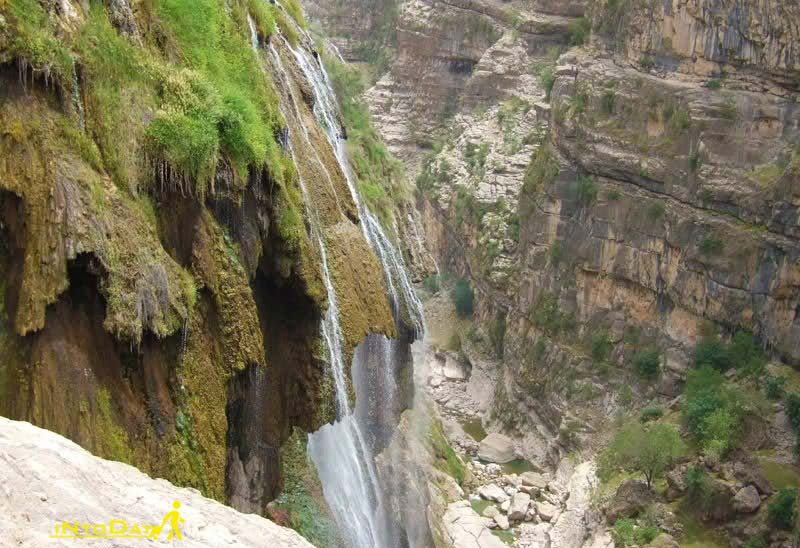 آبشار کمردوغ قلعه رئیسی در کهکیلویه و بویراحمد