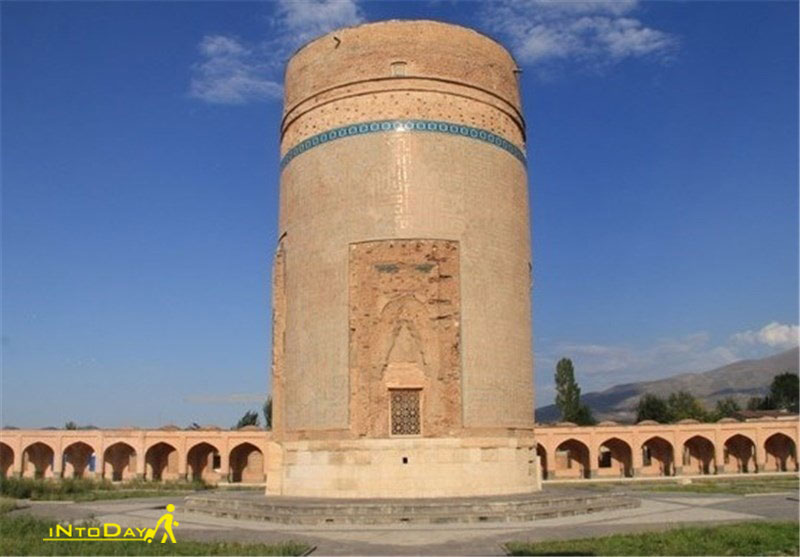Tomb-Sheikh-Haidar-Meshginshahr-(1)
