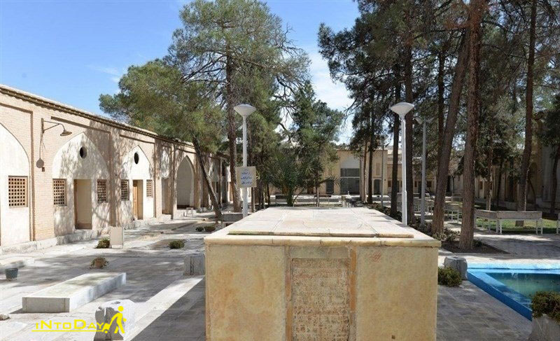 Tomb-Abolghasem-Mirfanderski-Isfahan-(1)
