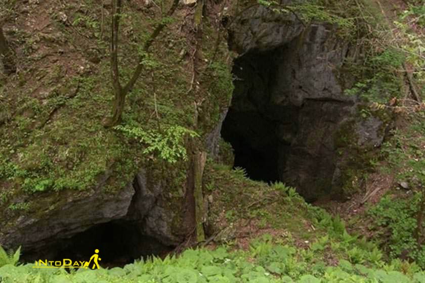 غار آویشو یا ابیشو