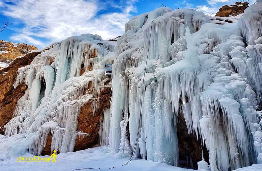 آبشار یخی هملون تهران