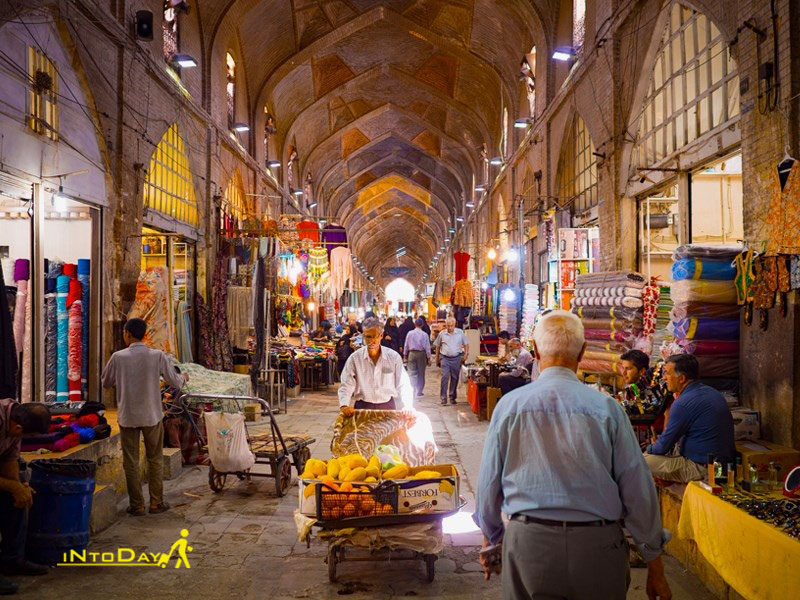 عکس بازار وکیل در شیراز