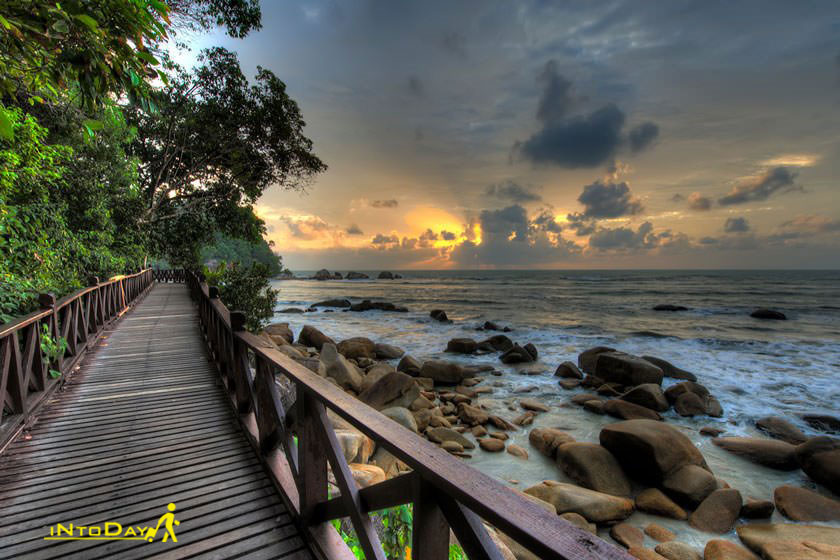 ساحل تلوک چمپداک کوانتان مالزی