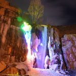 آبشار گنجنامه در شب