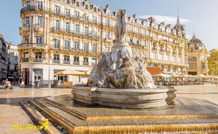 مون پلیه از زیباترین شهرهای فرانسه