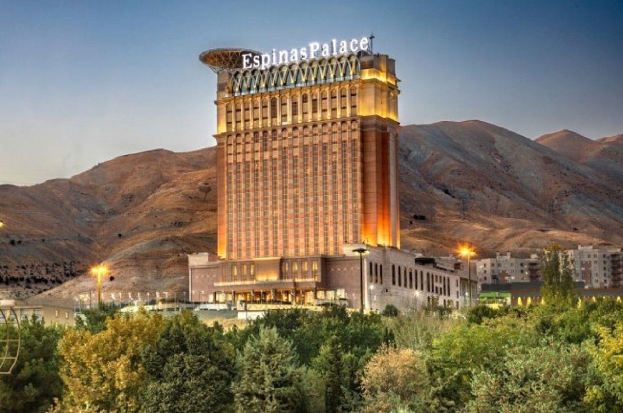 نقد و بررسی هتل اسپیناس پالاس تهران
