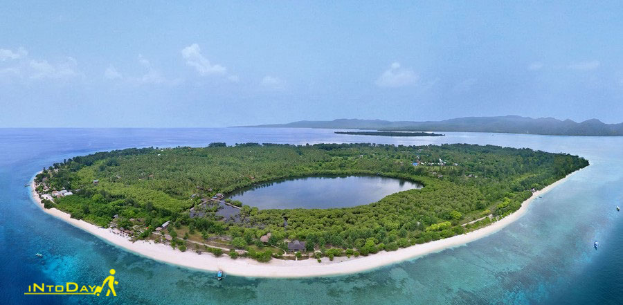 جزیره منو از جزایر اطراف بالی