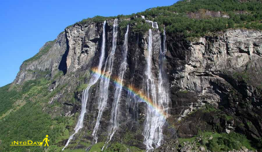 آبشار هفت خواهران نروژ