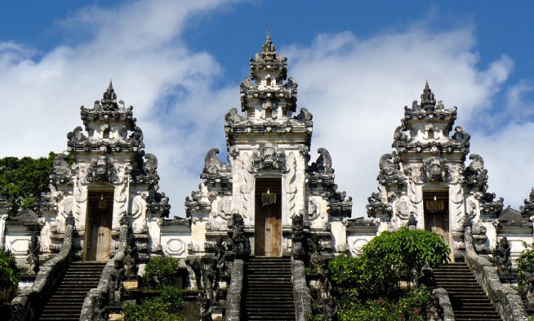 معبد لمپویانگ بالی