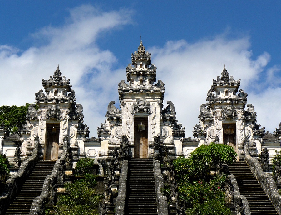 معبد لمپویانگ بالی