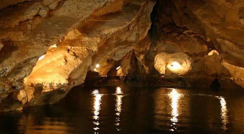 غار مغان مشهد