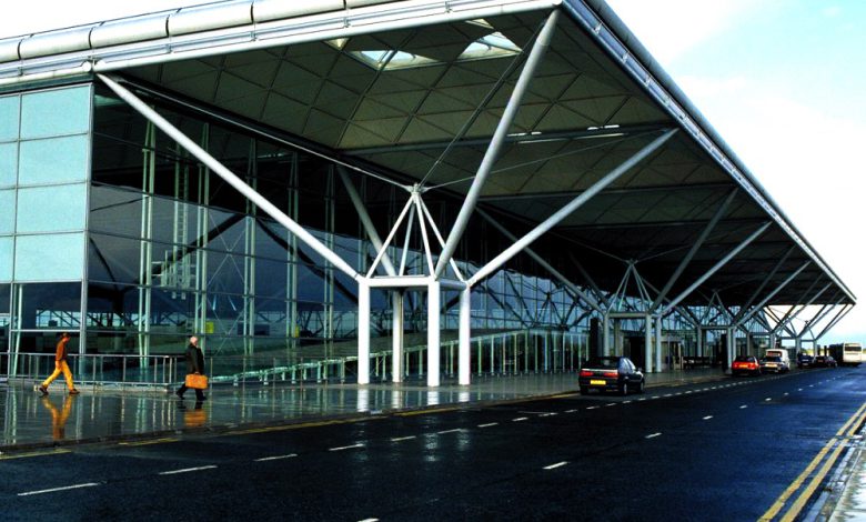فرودگاه های بین المللی لندن را با این تودی ببینید