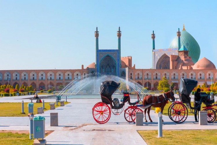 سفر به اصفهان نصف جهان در تعطیلات نوروز 1401