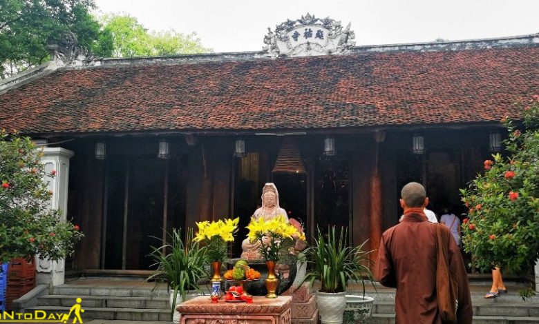 تندیس بودا در کاخ ریاست جمهوری هانوی