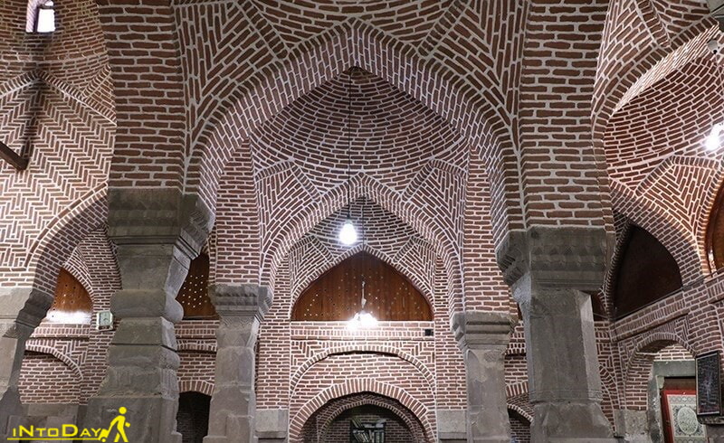 مسجد سنگی روستای ترک