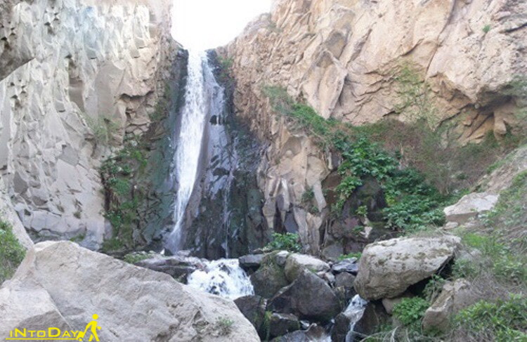 alamal-waterfall-haraz-road