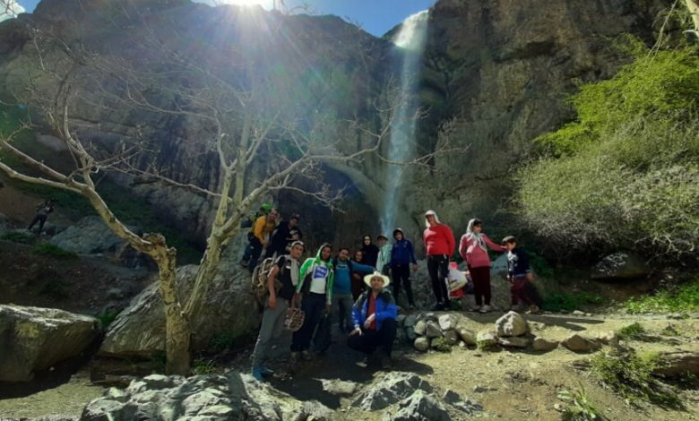 فصل بهار در آبشار سنگان سولقان