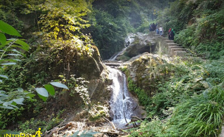 مسیر آبشار کبودوال در منطقه چلچلی