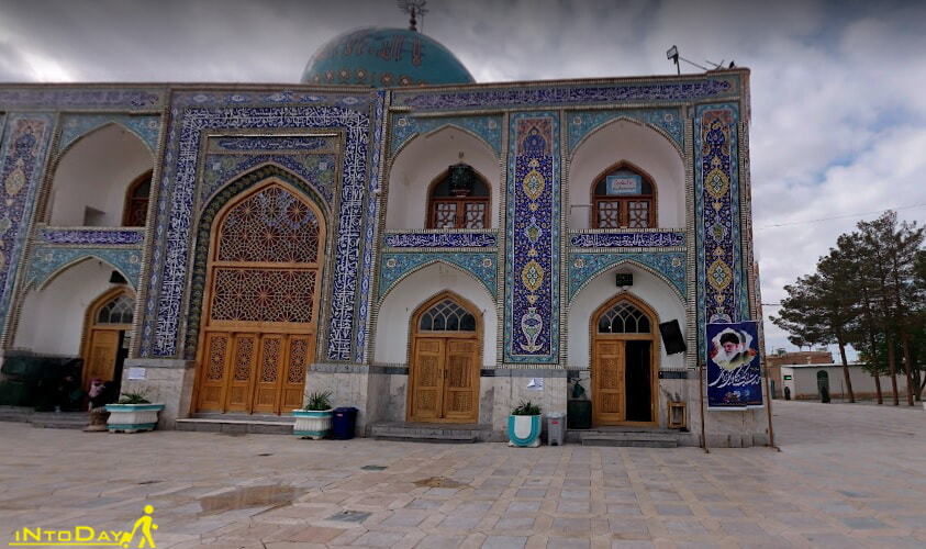صحن امامزاده شعیب