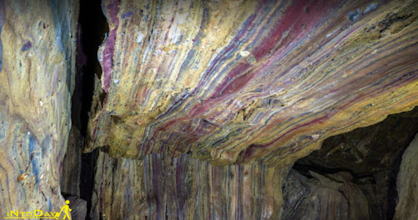 رنگ های چند میلیون ساله در غار رنگین کمان