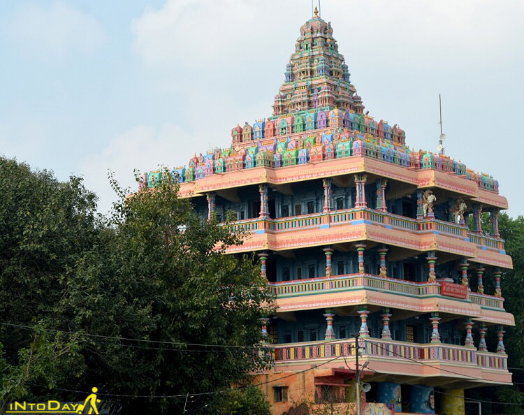 1- معبد مانکامشوار - Mankameshwar Temple