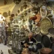 استادکاران قلم زنی در بازار بزرگ اصفهان
