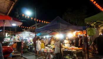 Sunday-Lamai-Street-Market