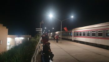 Zavareh railway station ایستگاه راه آهن زواره