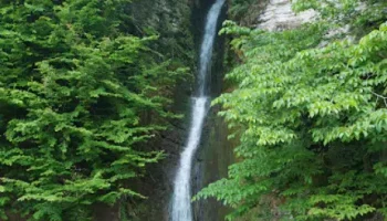 آبشار آب شرشر چالوس