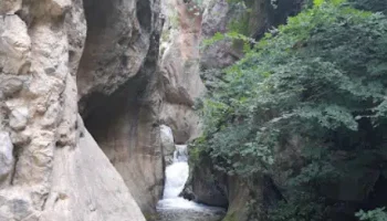 دره و آبشار آسمان‌رود اشکورات