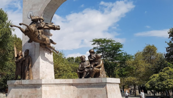تندیس سلطان محمد دوم در پارک یادبود فاتح استانبول