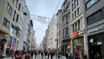 استارباکس خیابان استقلال استانبول